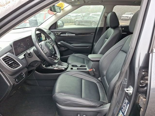 Certified 2024 Kia Seltos SX w/ SX Sunroof Package image 16