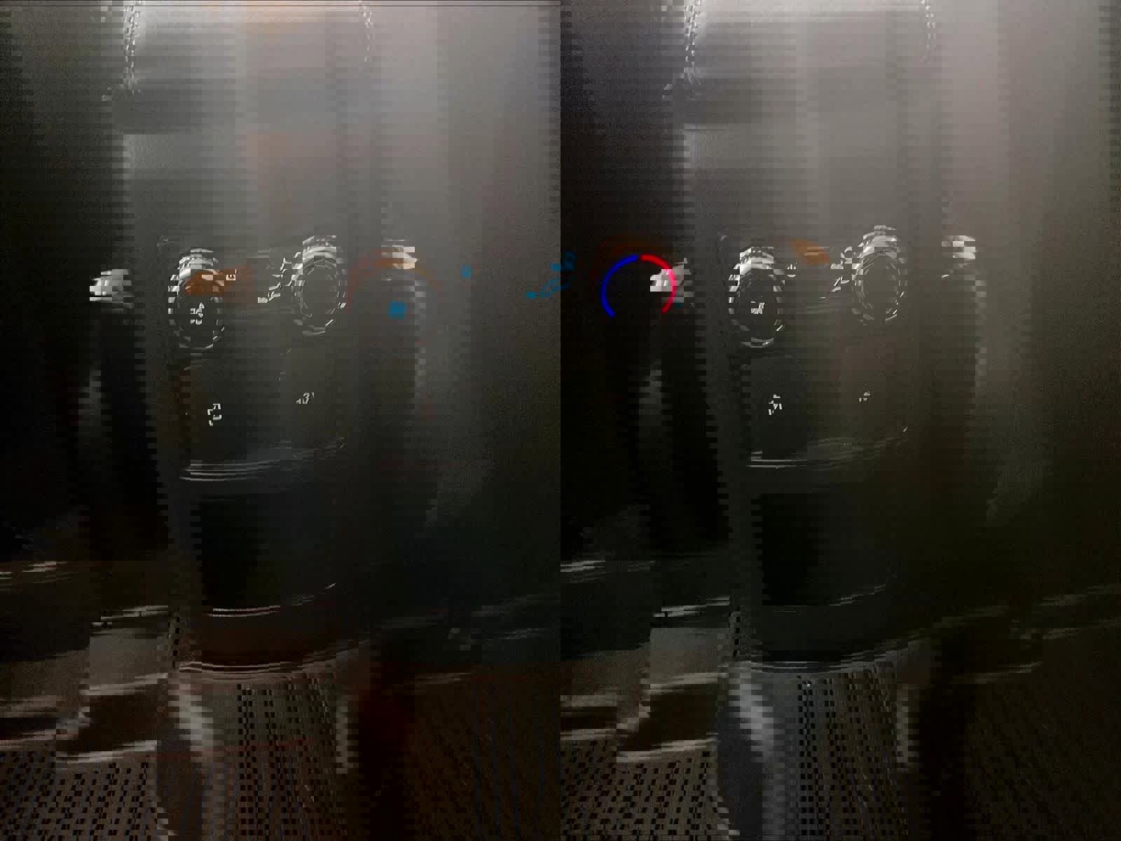 Used 2020 Ford Explorer XLT w/ Equipment Group 202A image 31