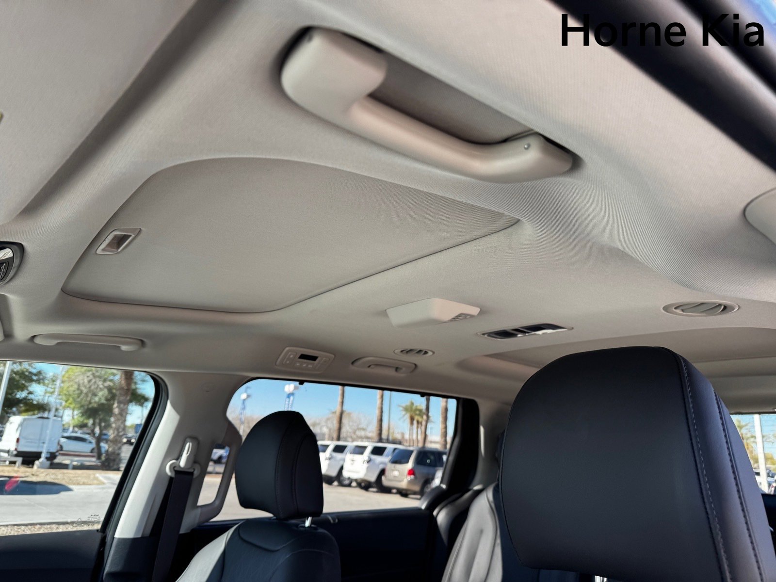 New 2026 Kia Carnival SX w/ SX Dark Edition Package image 18