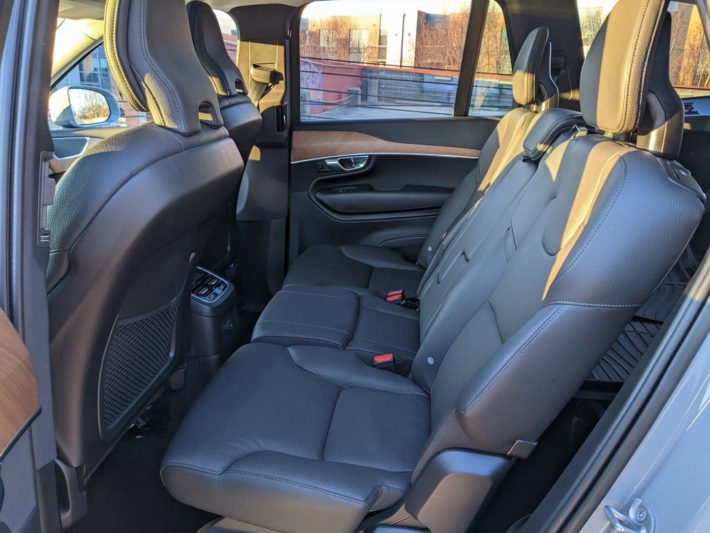 Certified 2025 Volvo XC90 T8 Plus w/ Protection Package Premier image 23