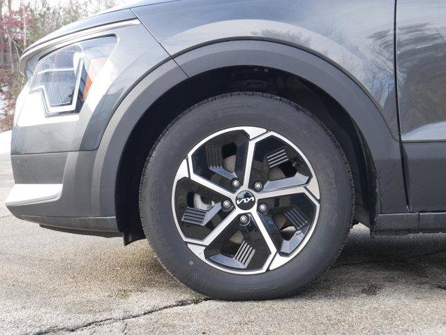 Used 2023 Kia Niro EX image 11