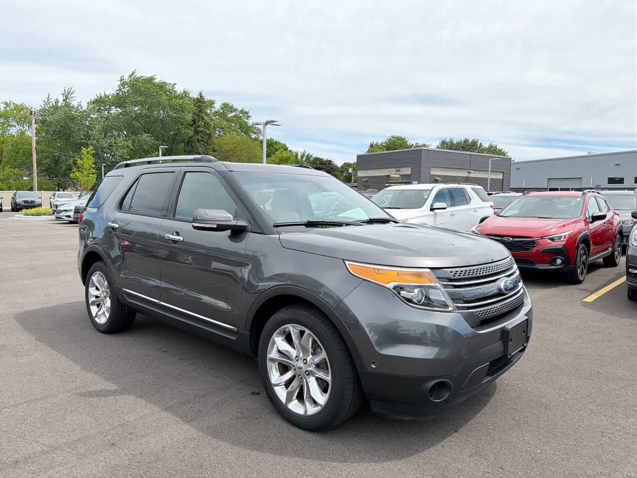 Used 2015 Ford Explorer Limited w/ Equipment Group 302A AWD/4WD image 15