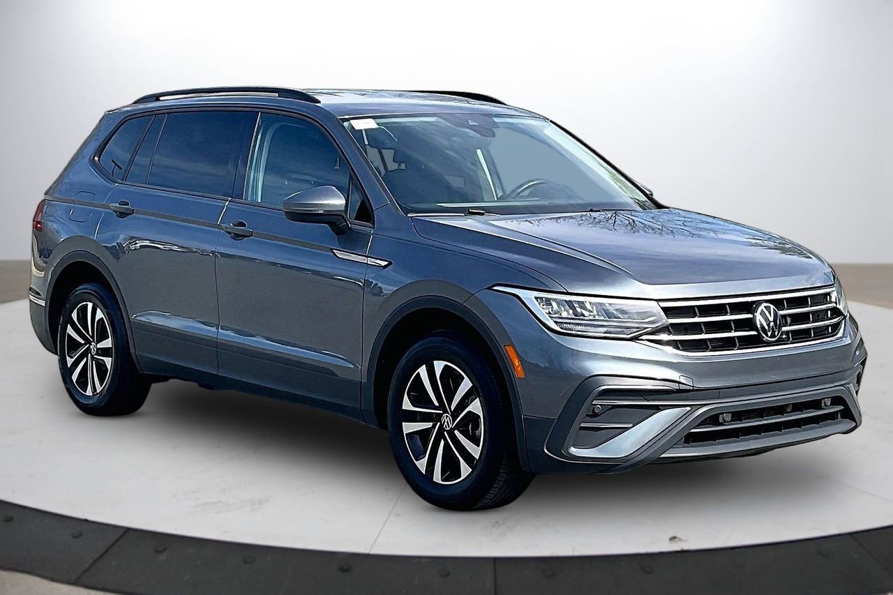 Used 2024 Volkswagen Tiguan S image 2