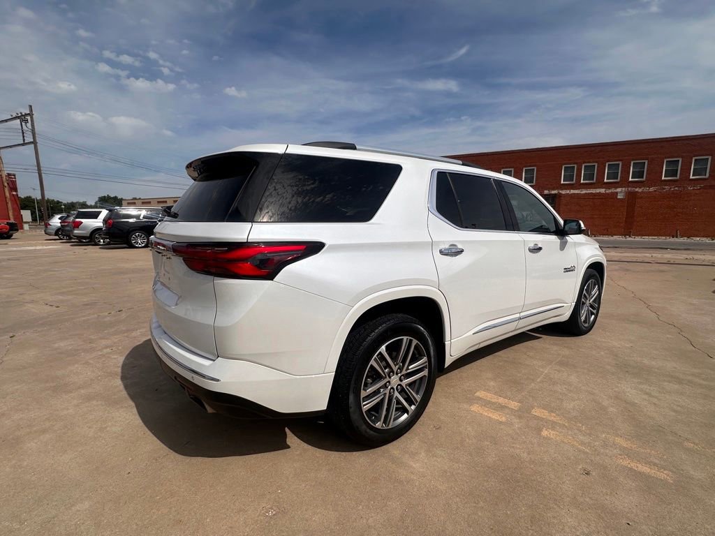 Used 2023 Chevrolet Traverse High Country w/ LPO, Floor Liner Package FWD image 5