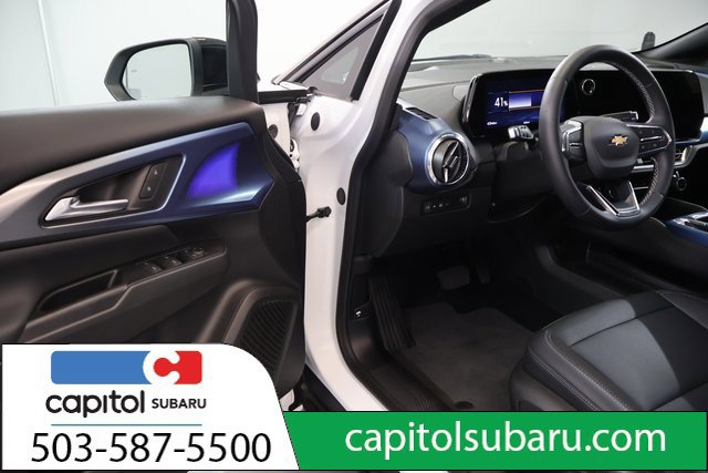 Used 2026 Chevrolet Equinox EV LT FWD image 8