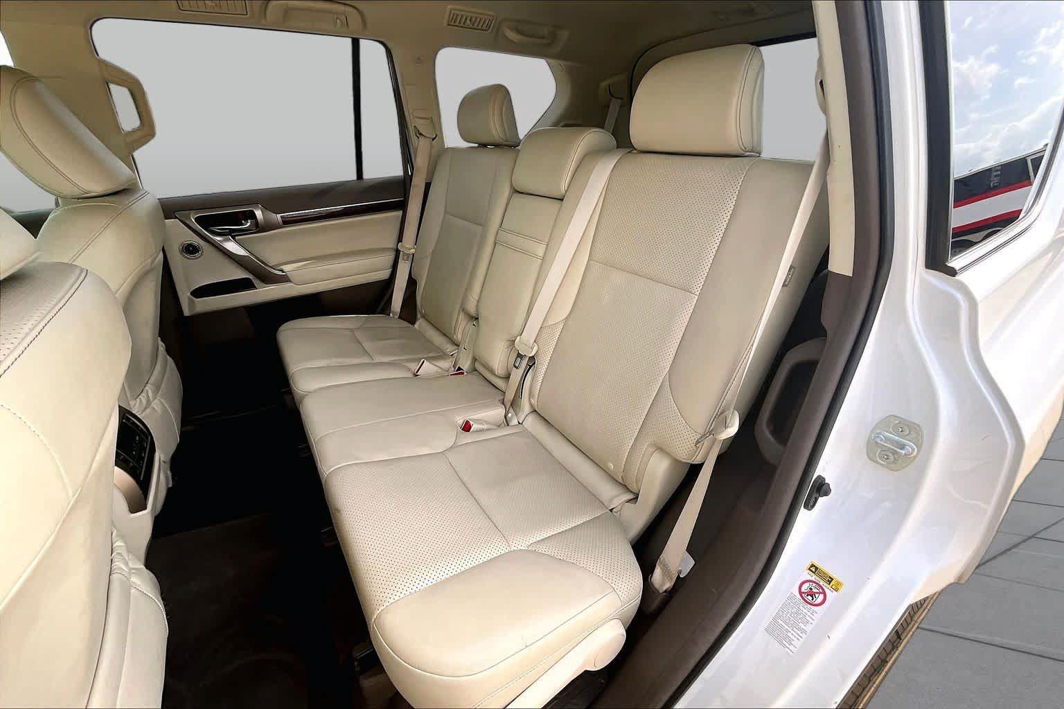 Used 2018 Lexus GX 460 Luxury w/ Preferred Accessory Package AWD/4WD image 21