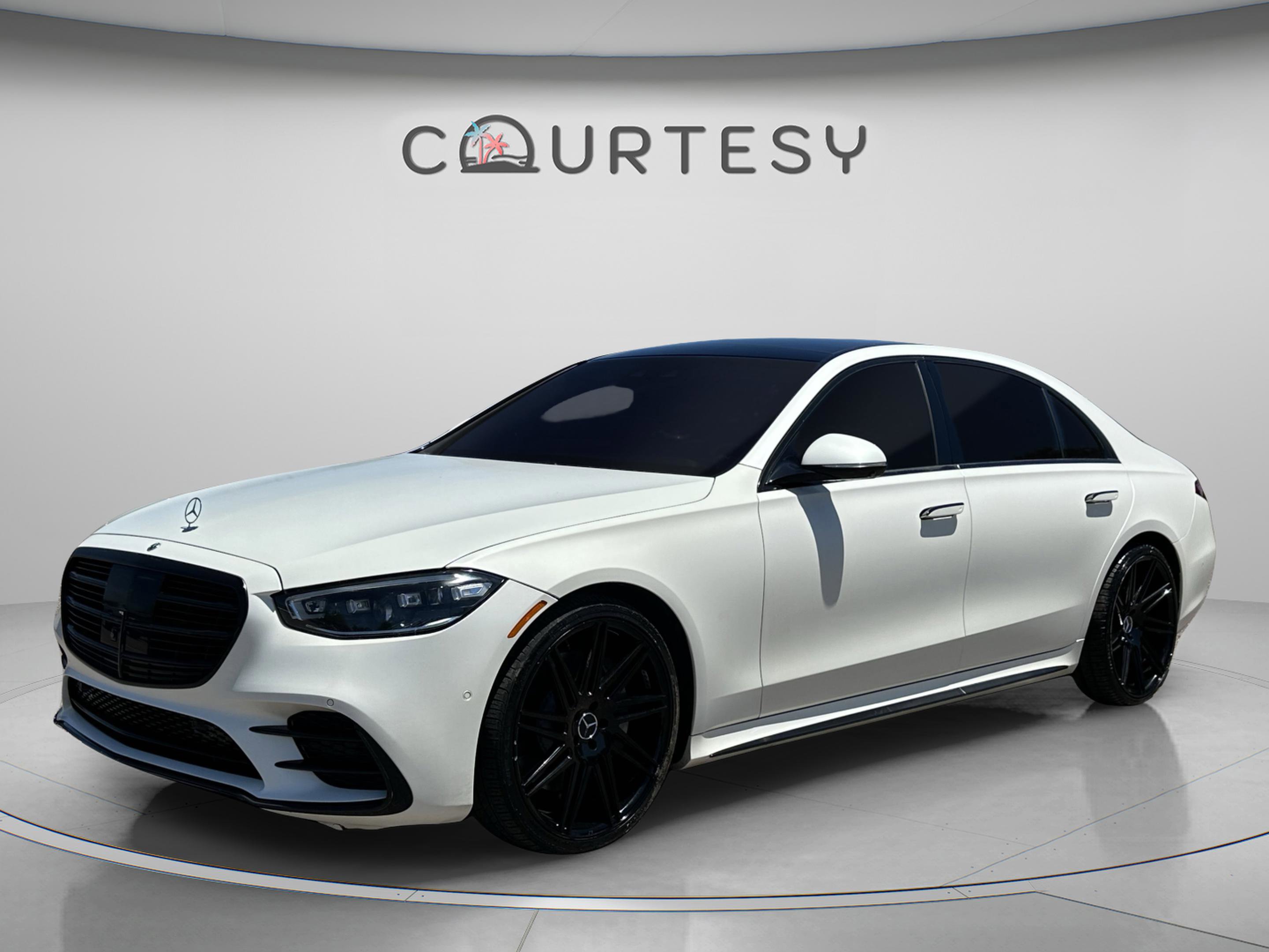 Used 2022 Mercedes-Benz S 580 4MATIC Sedan image 1