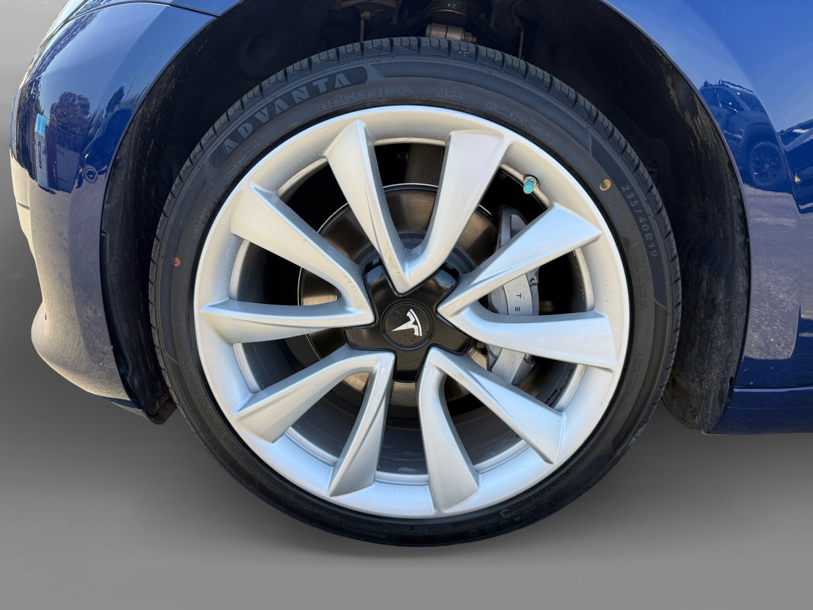 Used 2018 Tesla Model 3 Long Range RWD image 9