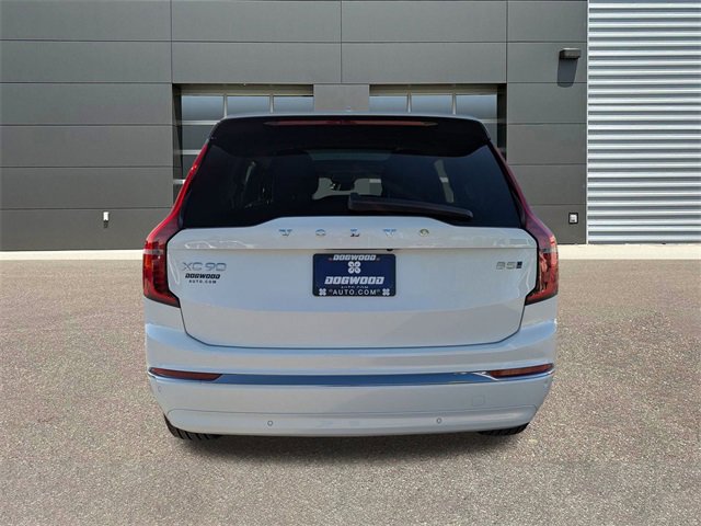New 2025 Volvo XC90 B5 Core w/ Climate Package image 4