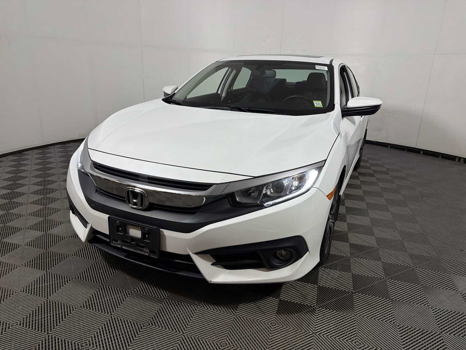 Used 2016 Honda Civic EX-L image 3