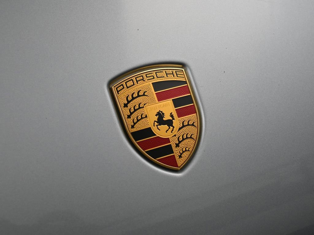 Certified 2022 Porsche Macan image 13