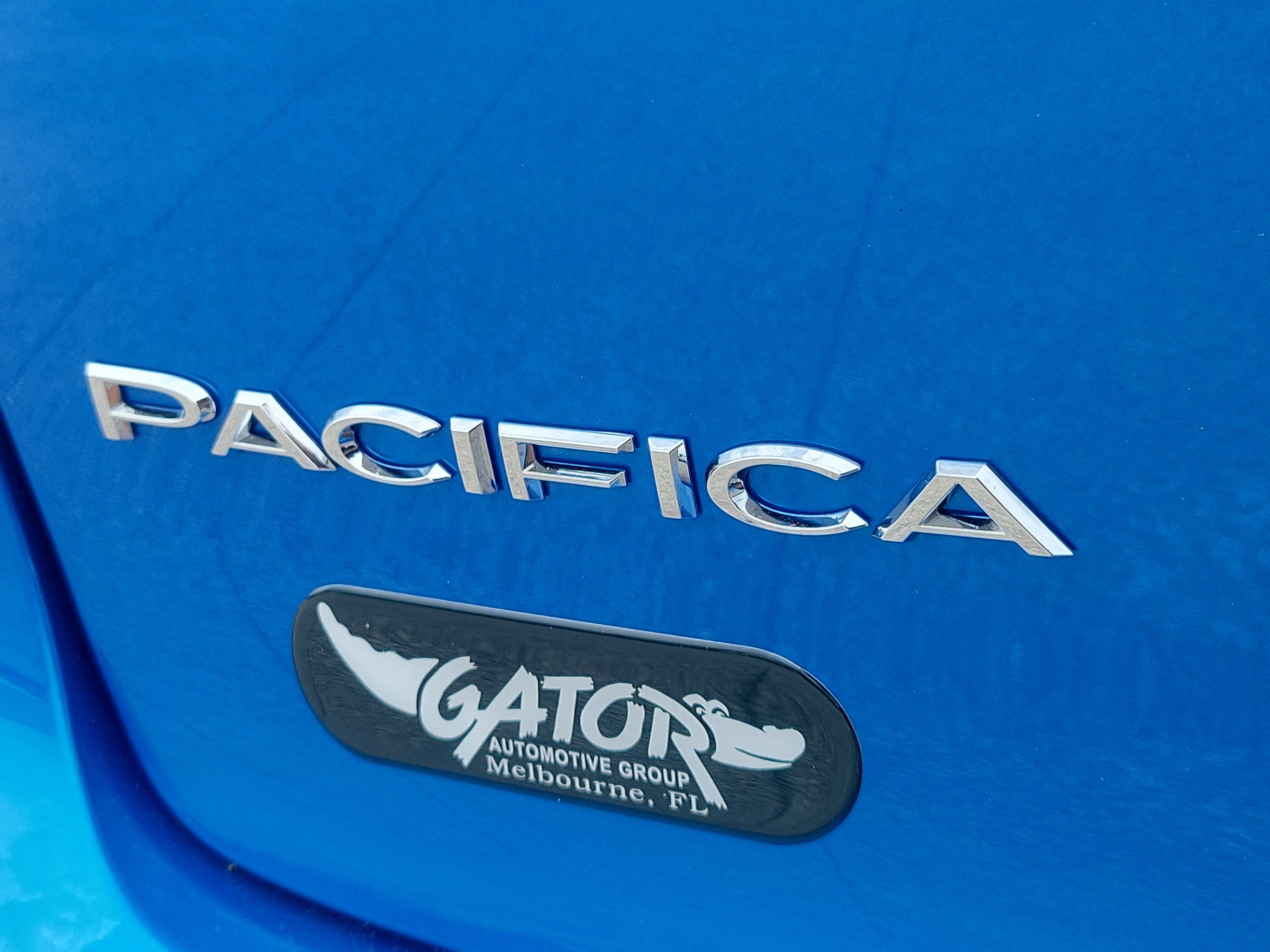New 2027 Chrysler Pacifica Select FWD image 6