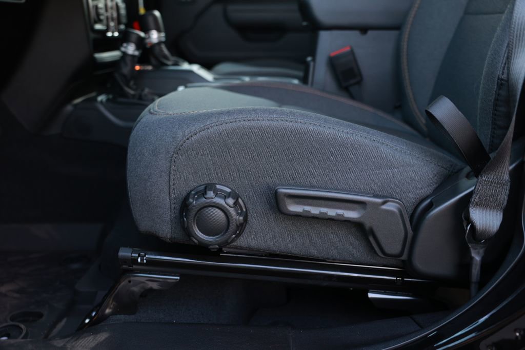 New 2026 Jeep Gladiator Sport AWD/4WD image 14
