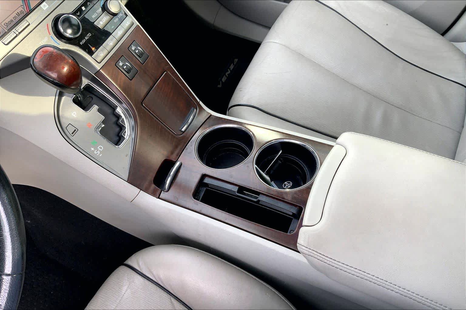 Used 2010 Toyota Venza image 13
