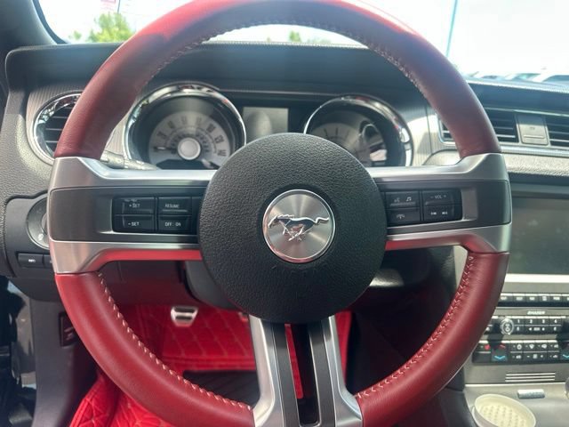 Used 2010 Ford Mustang GT RWD image 5