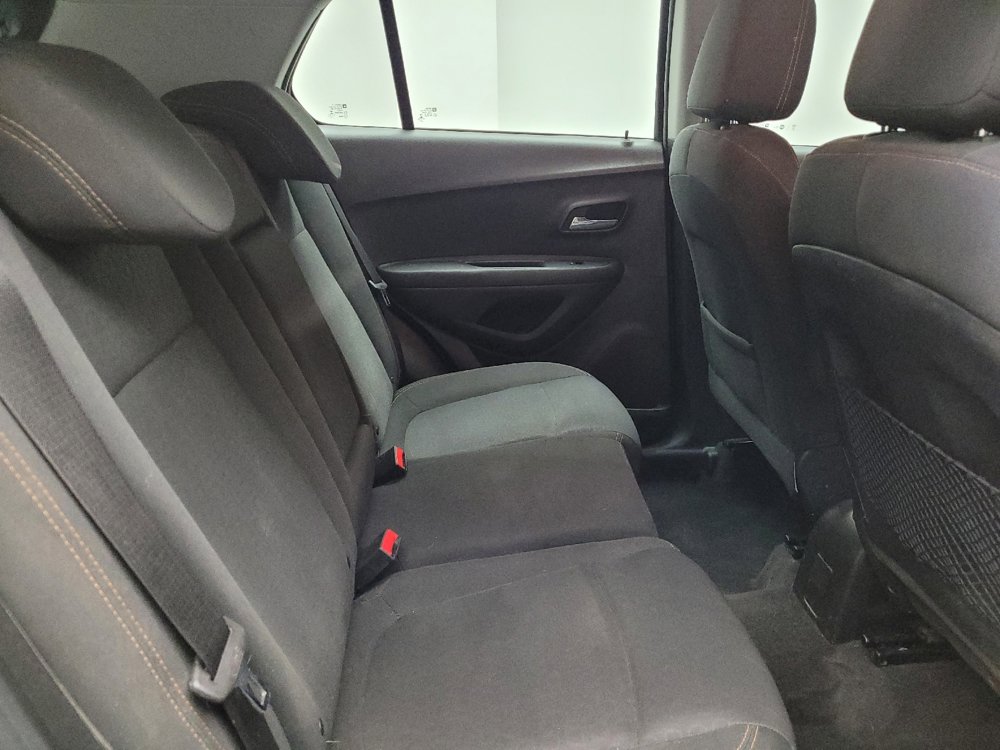 Used 2017 Chevrolet Trax LS FWD image 19