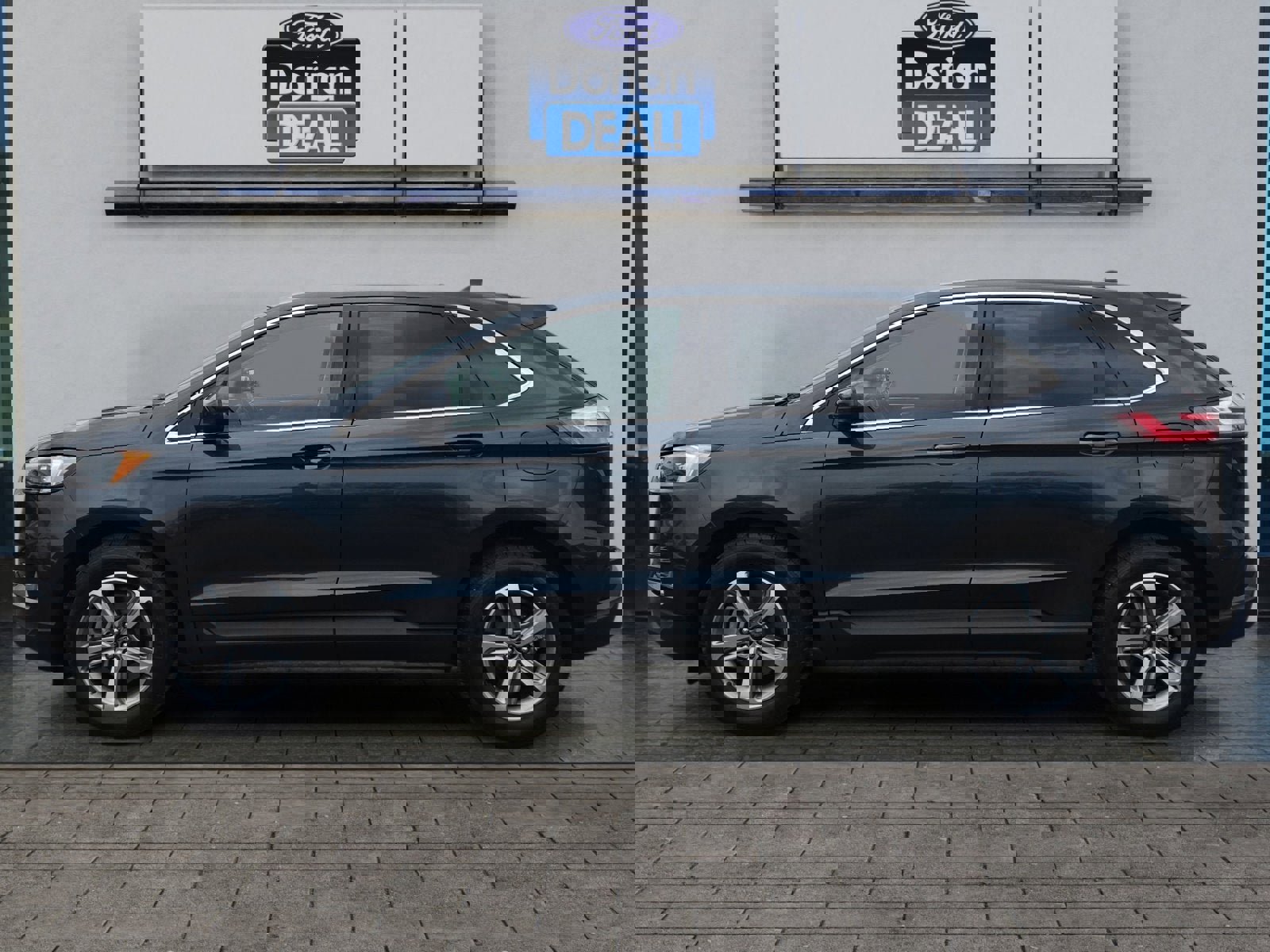 Used 2023 Ford Edge SEL w/ Convenience Package image 6