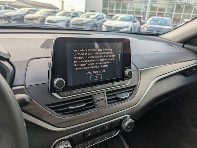 Certified 2025 Nissan Altima 2.5 SV FWD image 19
