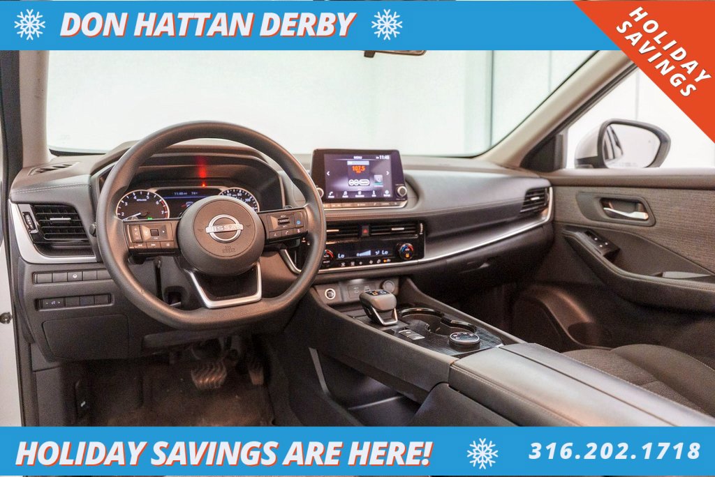 Used 2022 Nissan Rogue SV image 4