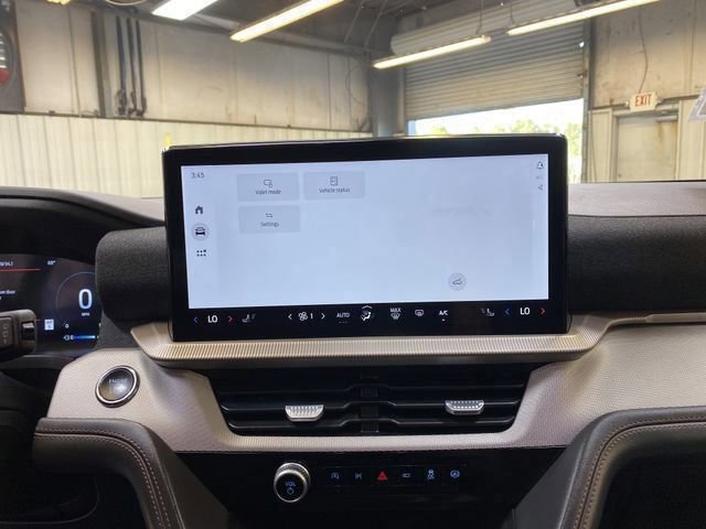 Used 2025 Ford Explorer Active image 43