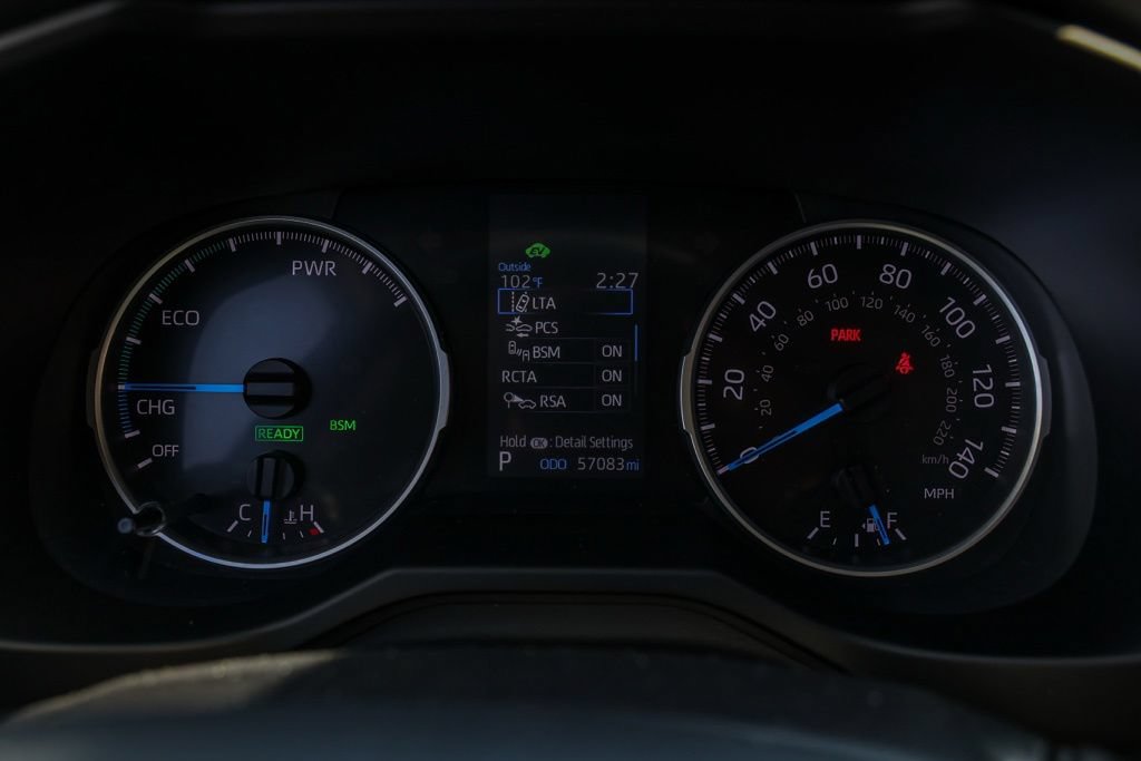 Used 2022 Toyota RAV4 XLE Premium AWD/4WD image 29