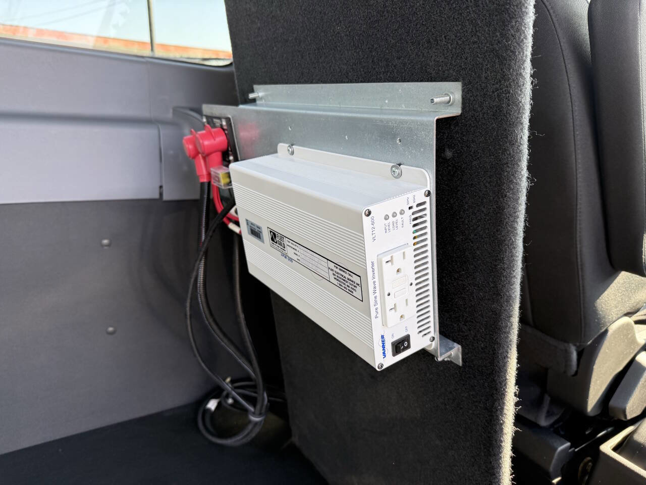 Used 2019 Ford Transit 150 XLT image 14