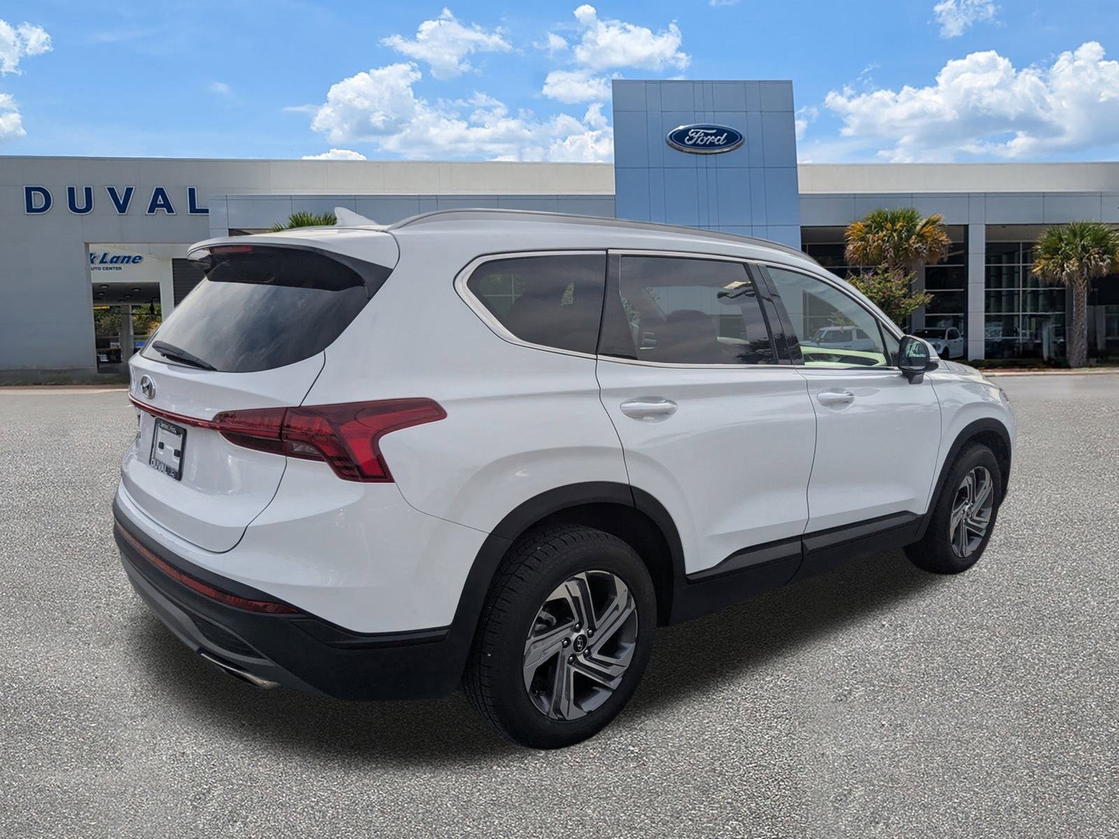Used 2023 Hyundai Santa Fe SEL image 3