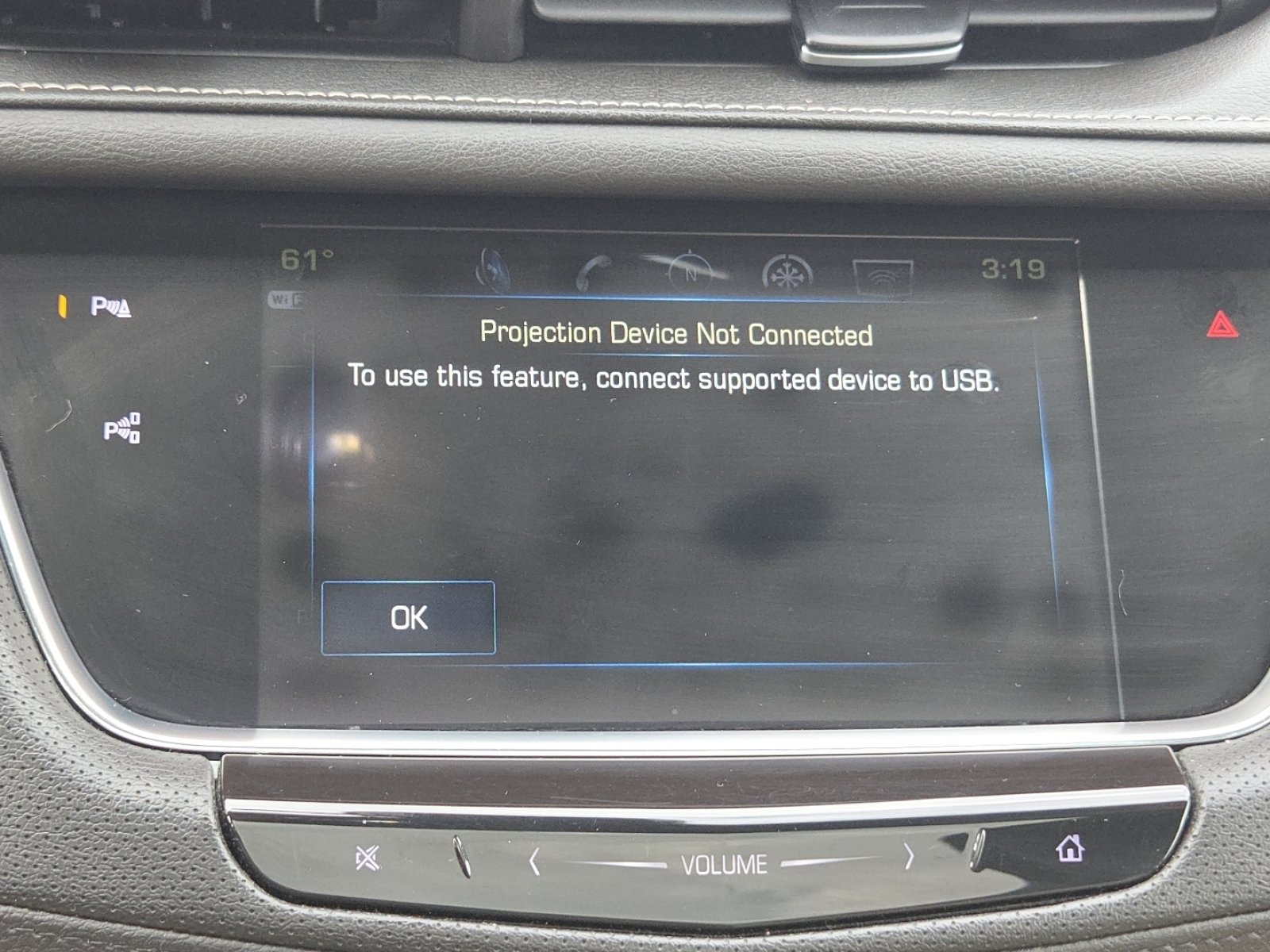 Used 2018 Cadillac XT5 Premium Luxury w/ Driver Assist Package image 4