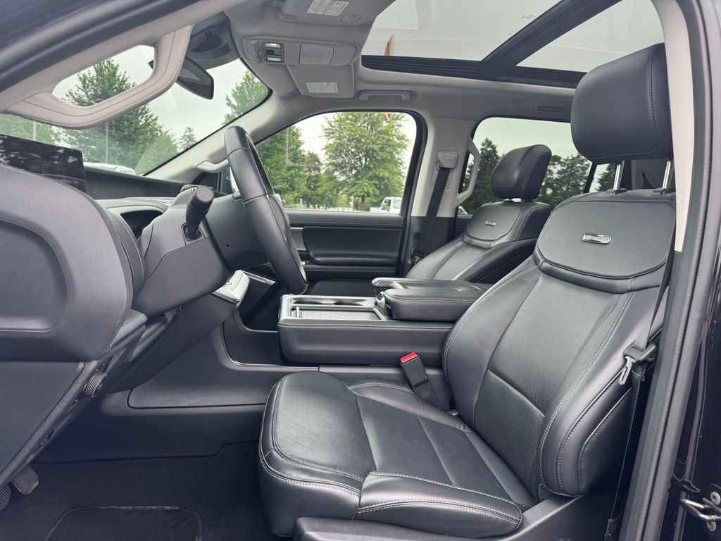Certified 2025 Ford Expedition Max Platinum AWD/4WD image 4