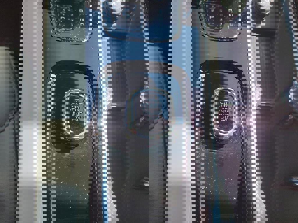 New 2024 Volvo S60 B5 Plus w/ Climate Package image 17