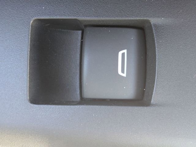 Used 2025 Buick Envista Sport Touring image 32