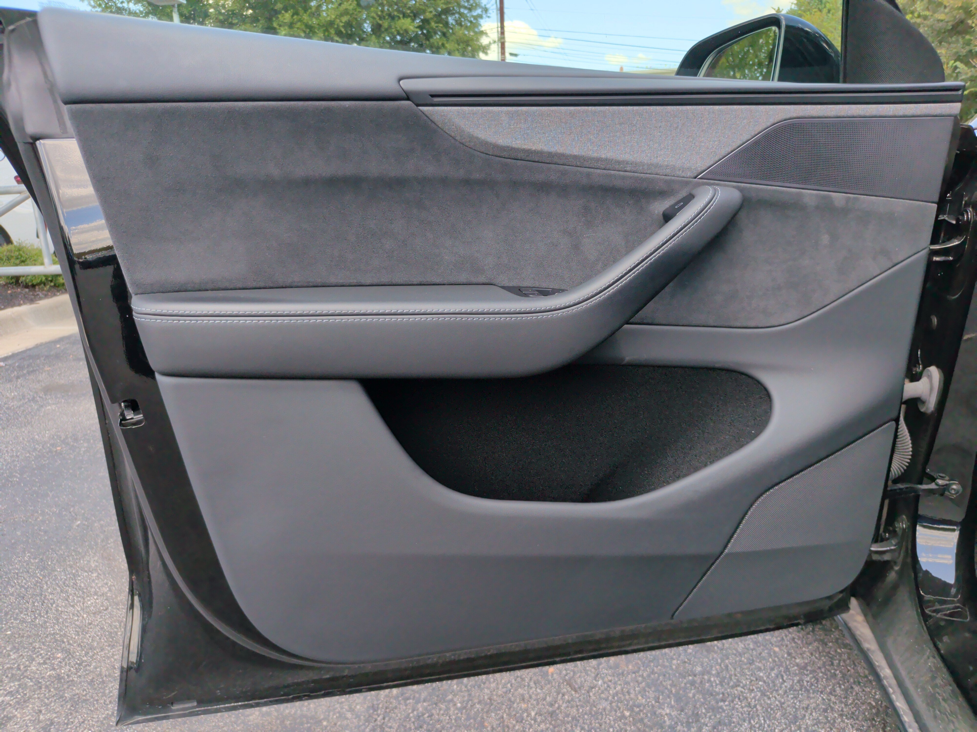 Used 2026 Tesla Model Y AWD image 25