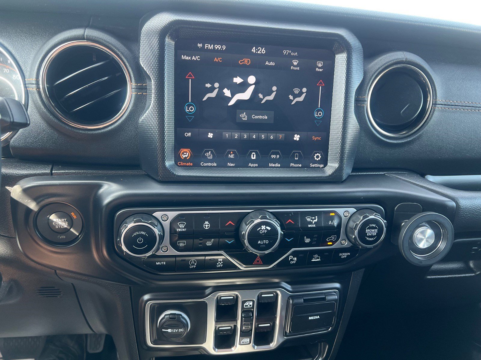 Used 2023 Jeep Wrangler Altitude image 16