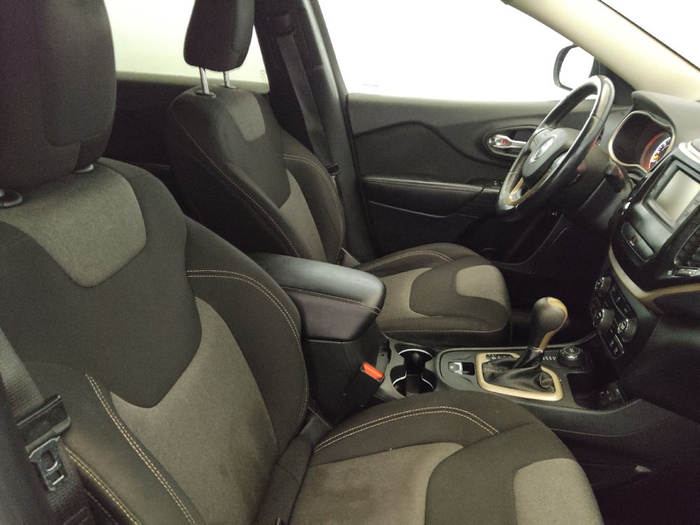 Used 2014 Jeep Cherokee Latitude AWD/4WD image 21