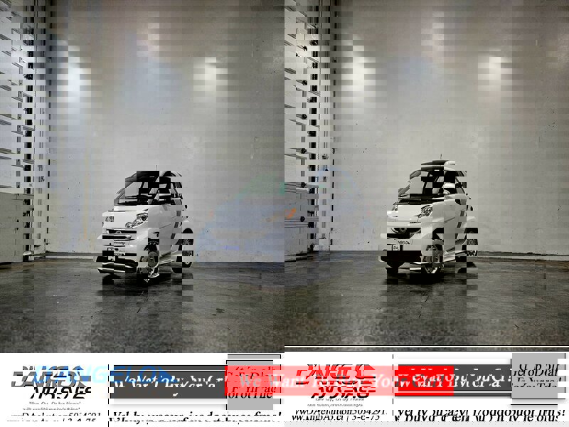 Used 2015 smart fortwo passion image 28