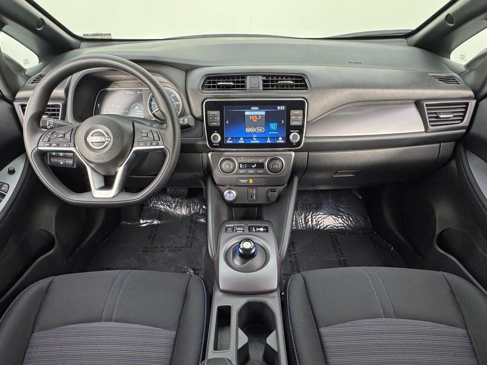 Used 2025 Nissan Leaf S image 11