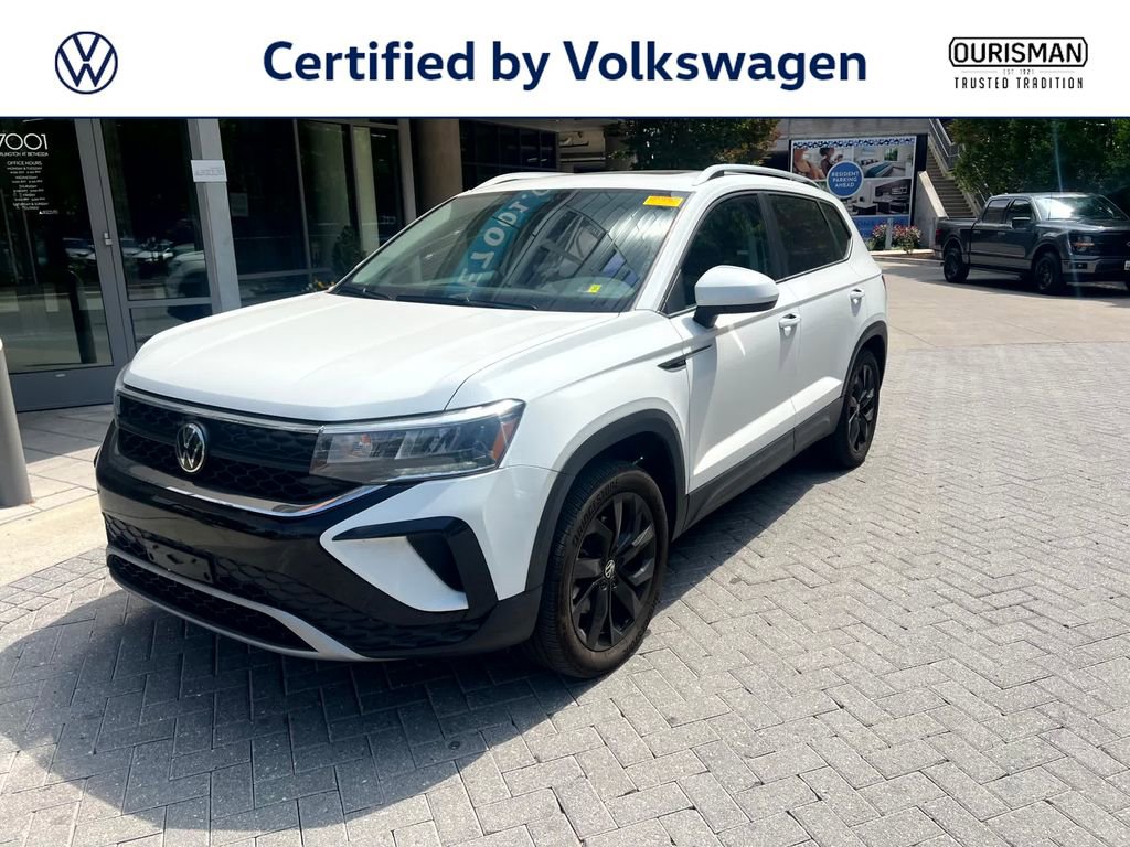 Certified 2023 Volkswagen Taos SE w/ Panoramic Sunroof Package AWD/4WD image 1
