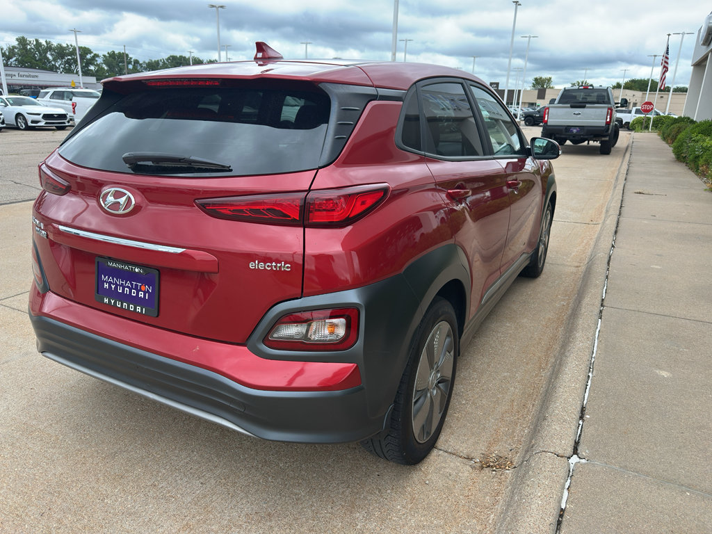 Used 2021 Hyundai Kona Limited w/ Cargo Package FWD image 8