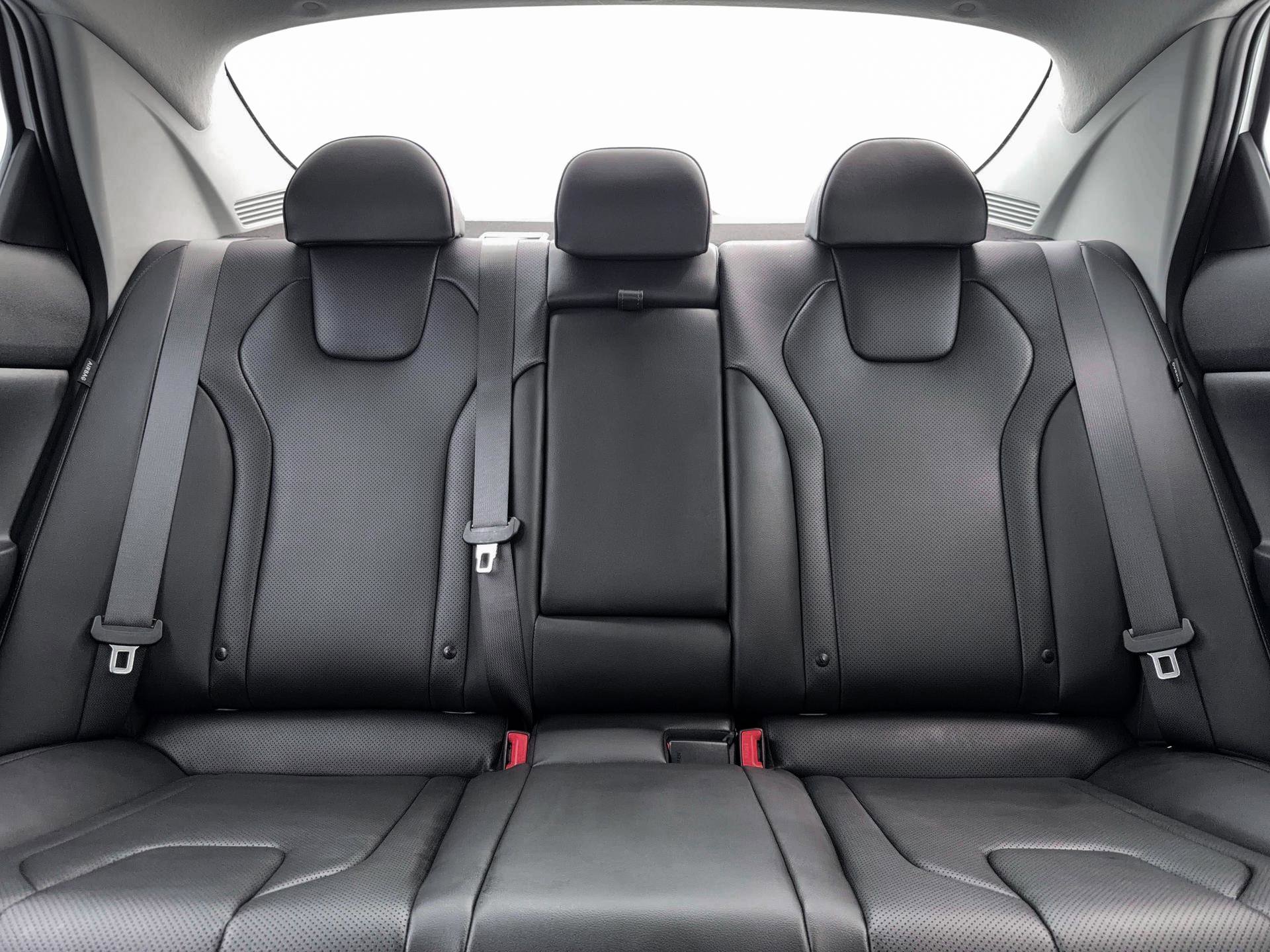 New 2026 Hyundai Elantra Limited FWD image 16