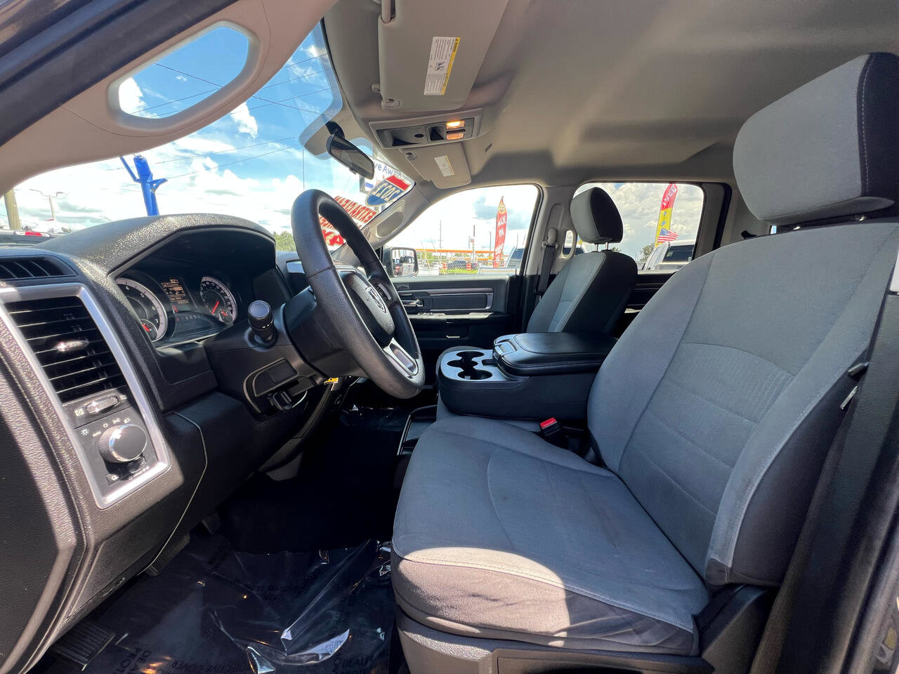 Used 2022 RAM 1500 Classic SLT image 12