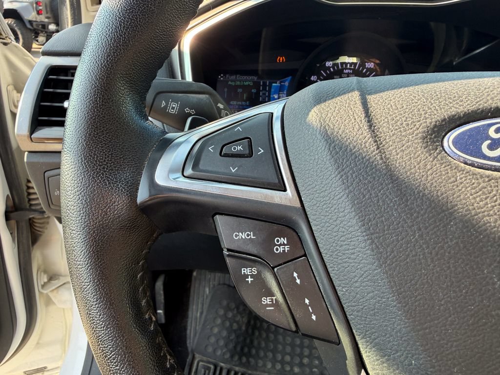 Used 2019 Ford Fusion SEL FWD image 17
