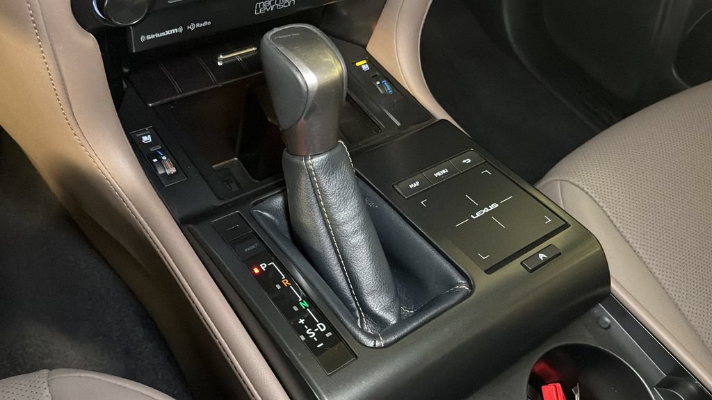 Certified 2023 Lexus GX 460 Premium AWD/4WD image 32