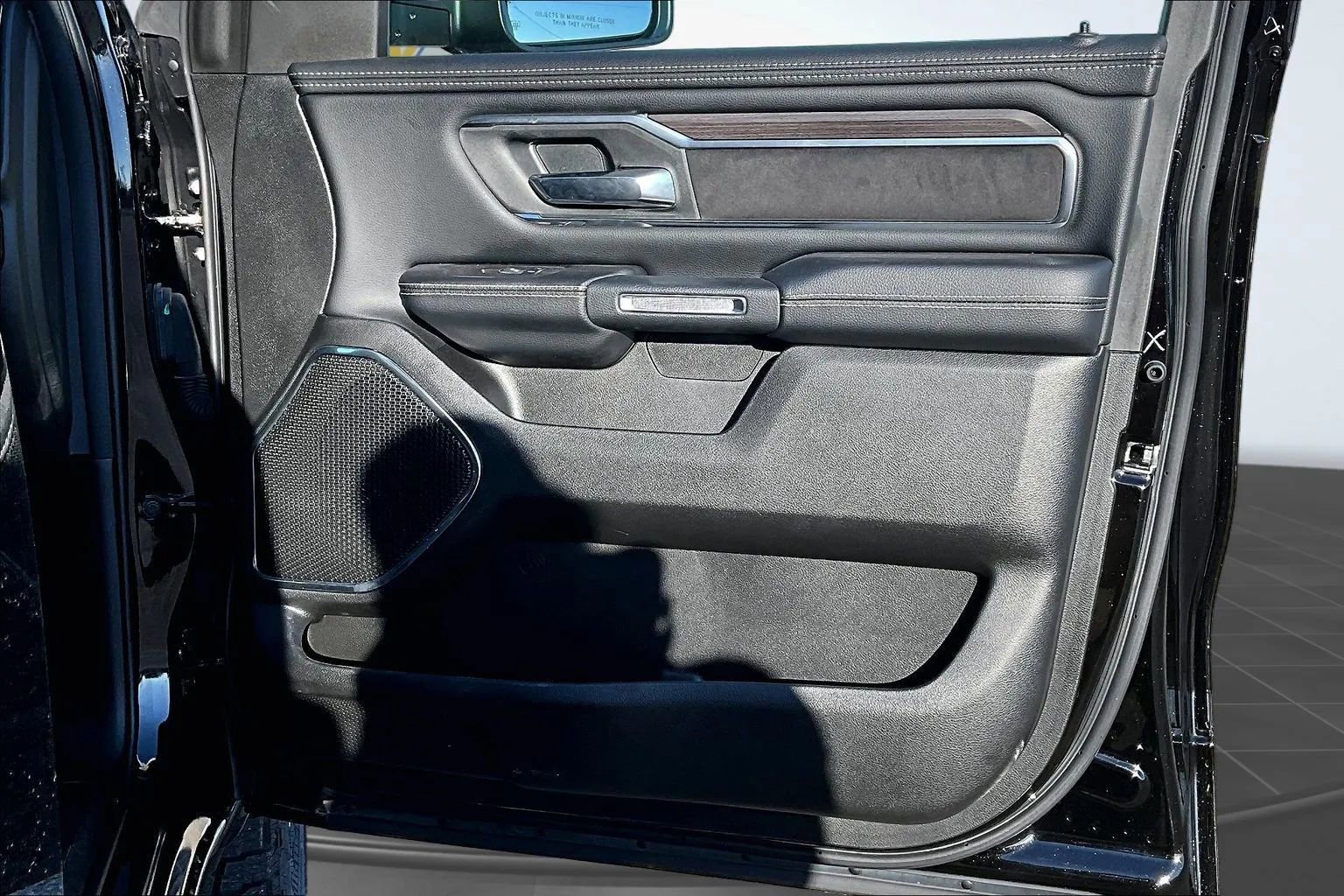 Used 2025 RAM 1500 Laramie AWD/4WD image 29