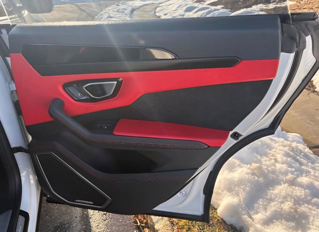 Used 2022 Lamborghini Urus image 15