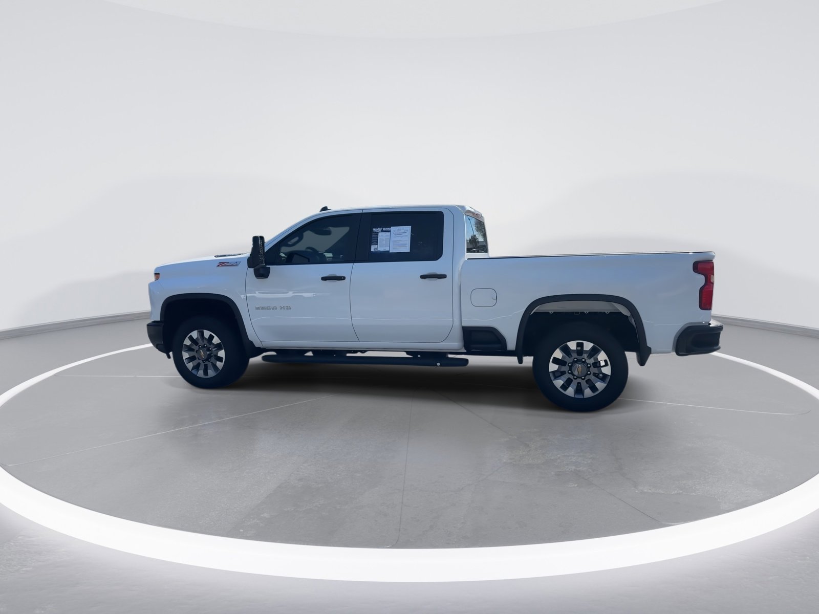 Used 2024 Chevrolet Silverado 2500 Custom w/ Custom Convenience Package image 6