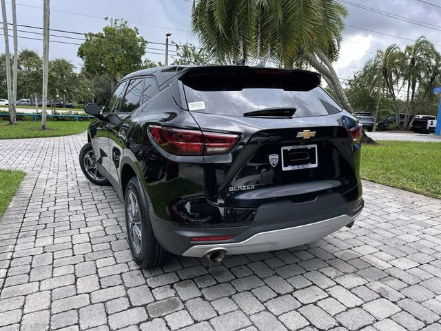 Used 2025 Chevrolet Blazer LT FWD image 12