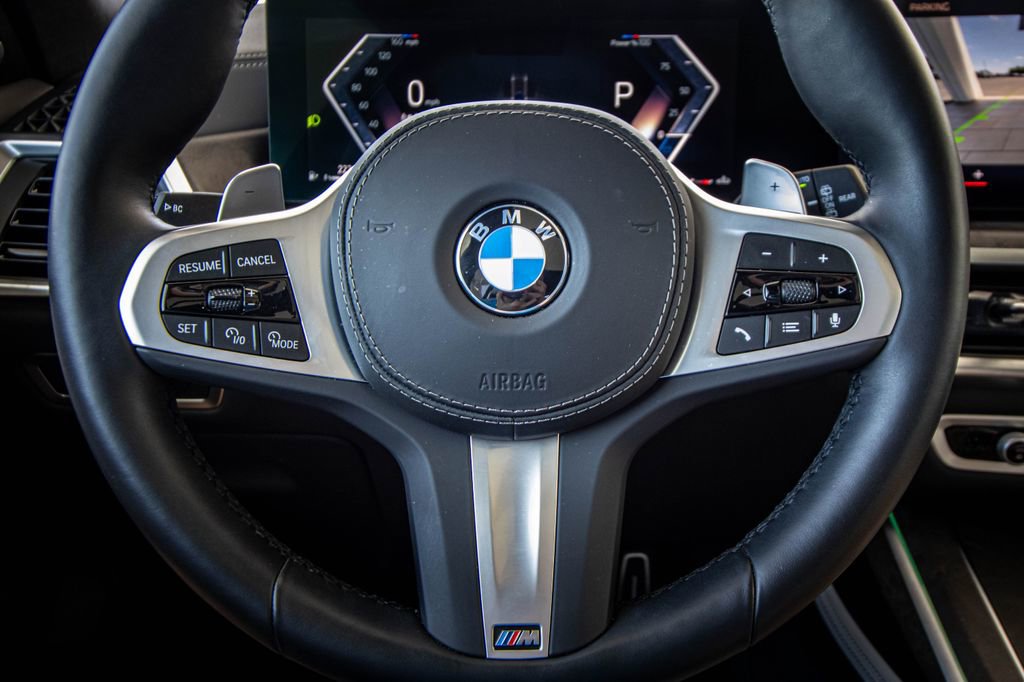 Used 2025 BMW X7 xDrive40i w/ M Sport Package AWD/4WD image 36
