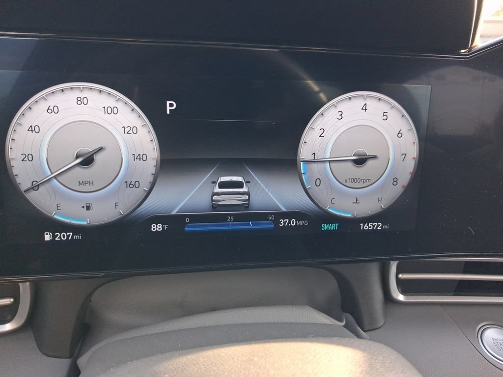 Used 2023 Hyundai Elantra SEL w/ Convenience Package FWD image 16