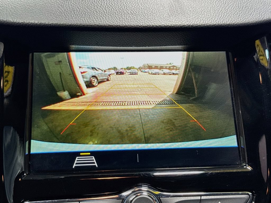 Used 2019 Chevrolet Trax LT w/ LT Convenience Package AWD/4WD image 13
