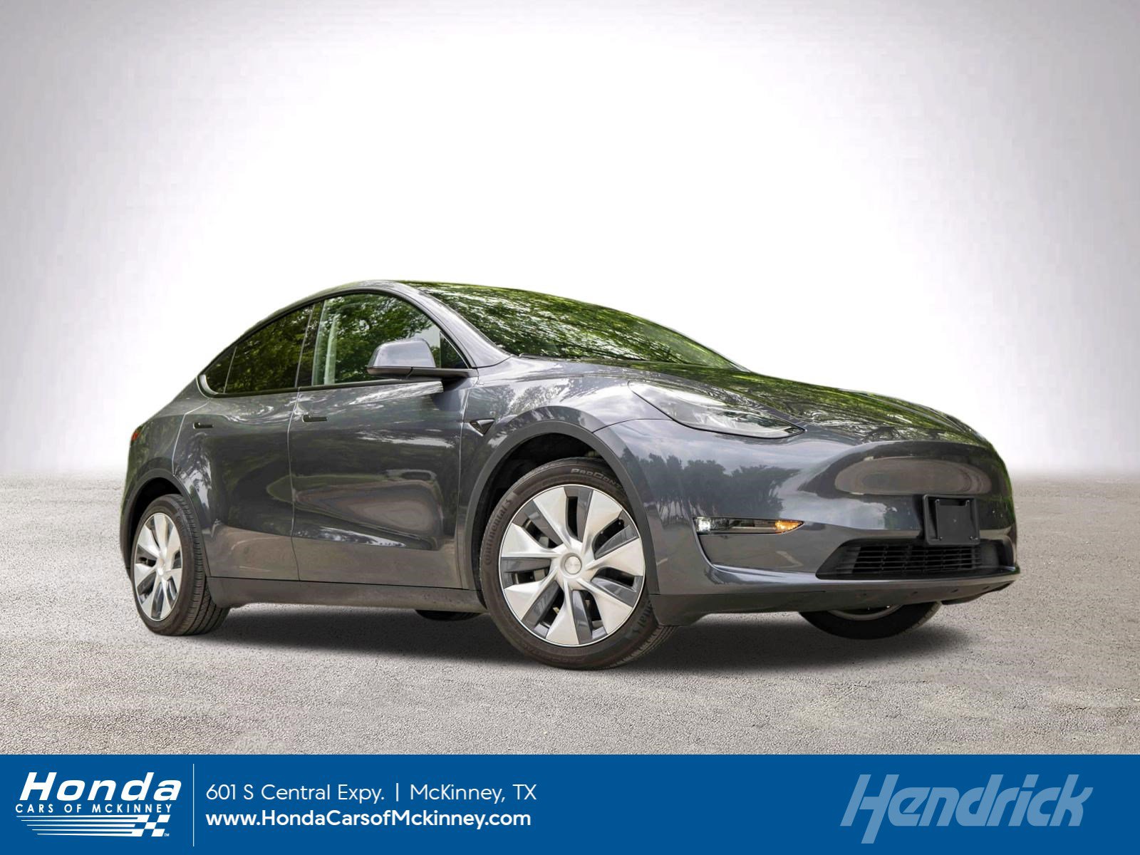 Used 2023 Tesla Model Y AWD image 1